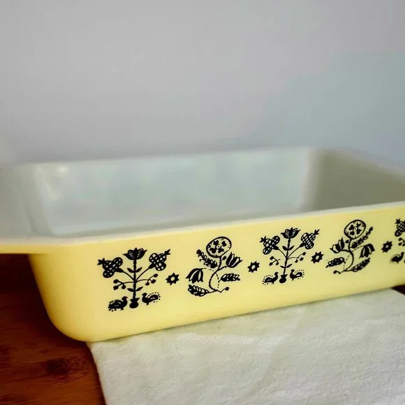 RARE Vintage PyrexYellow EmbroideryBlack NeedlepointSpace Saver